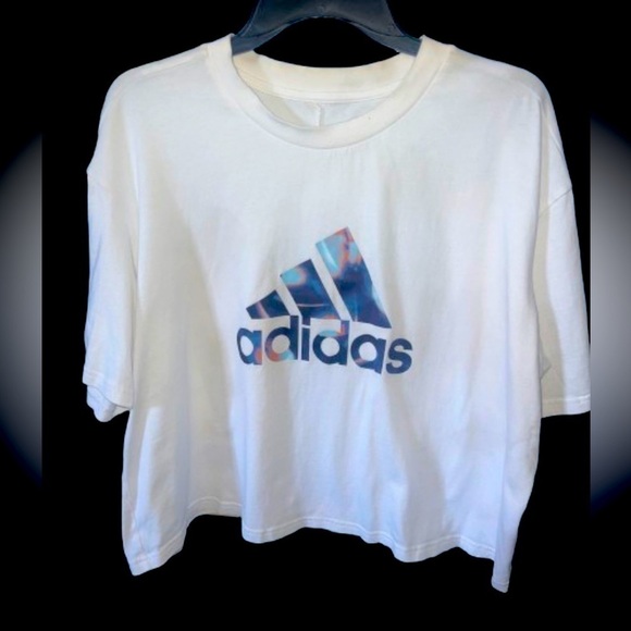 Adidas Oversized Crop​​​​​​​​ - Picture 1 of 1